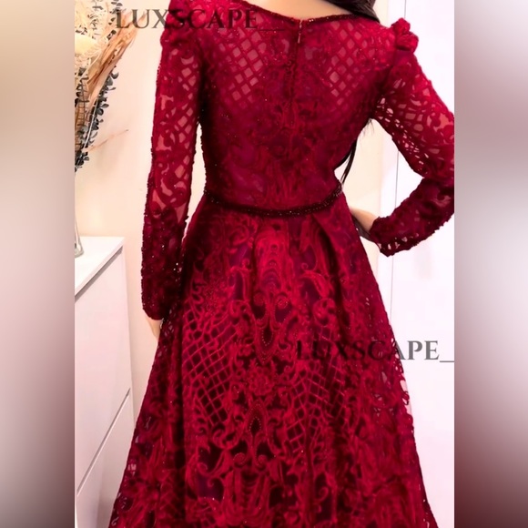 Formal gown - Picture 2 of 8